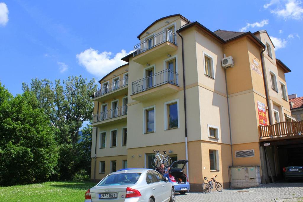 Family Hotel Maxim Beroun  Luaran gambar