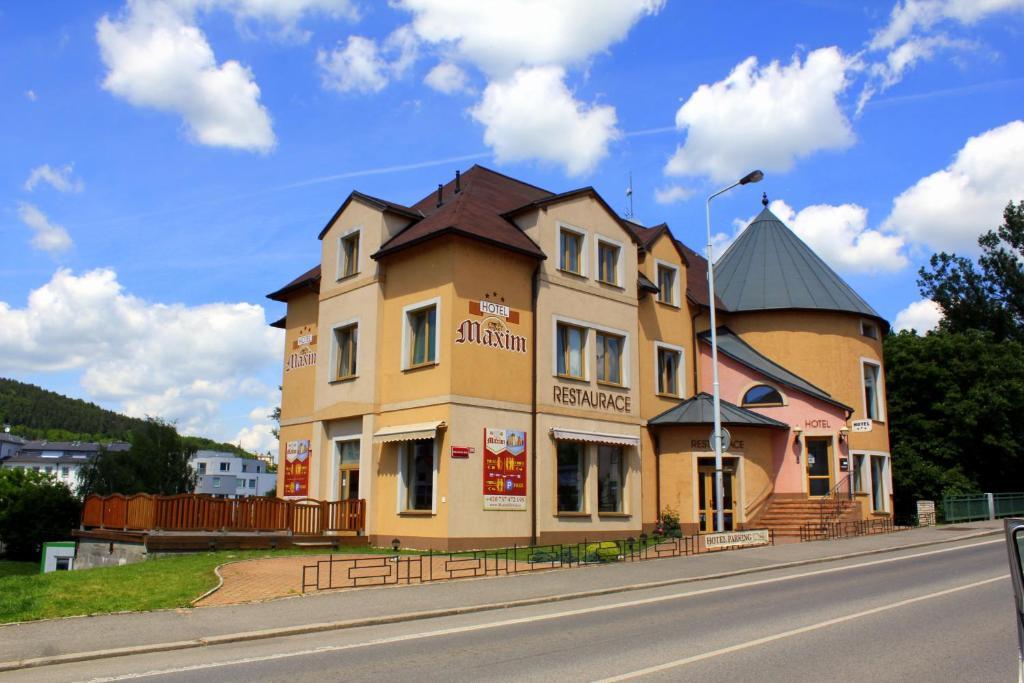 Family Hotel Maxim Beroun  Luaran gambar